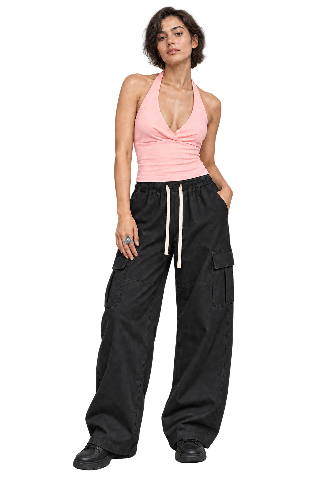 Tenue composée de Drapeform — Débardeur froncé à dos nu / Soft Light et Traverse — Pantalon cargo en coton à cordon / Carbon; All-Seeing Eye bague - MIROLYUB